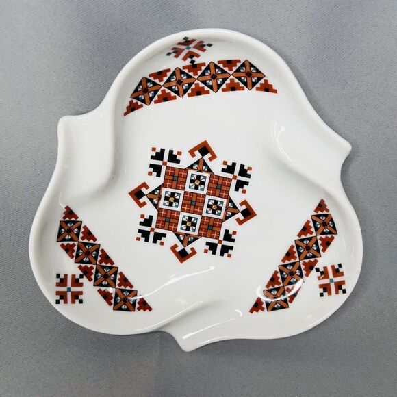 Vintage Ukrainian Art By Marusha Ceramic 3 Dent Triangle Wave Ashtray Dish RARE - Picture 1 of 8